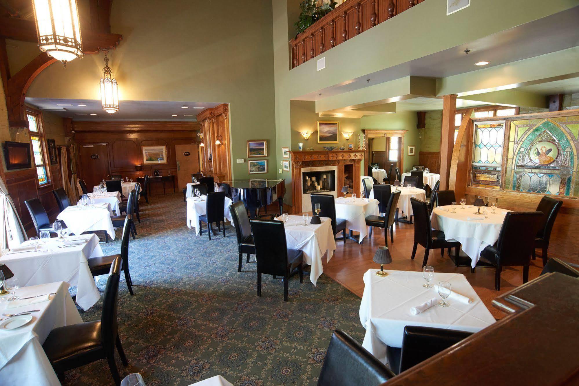 Belfry Inn And Bistro Сэндвич Экстерьер фото
