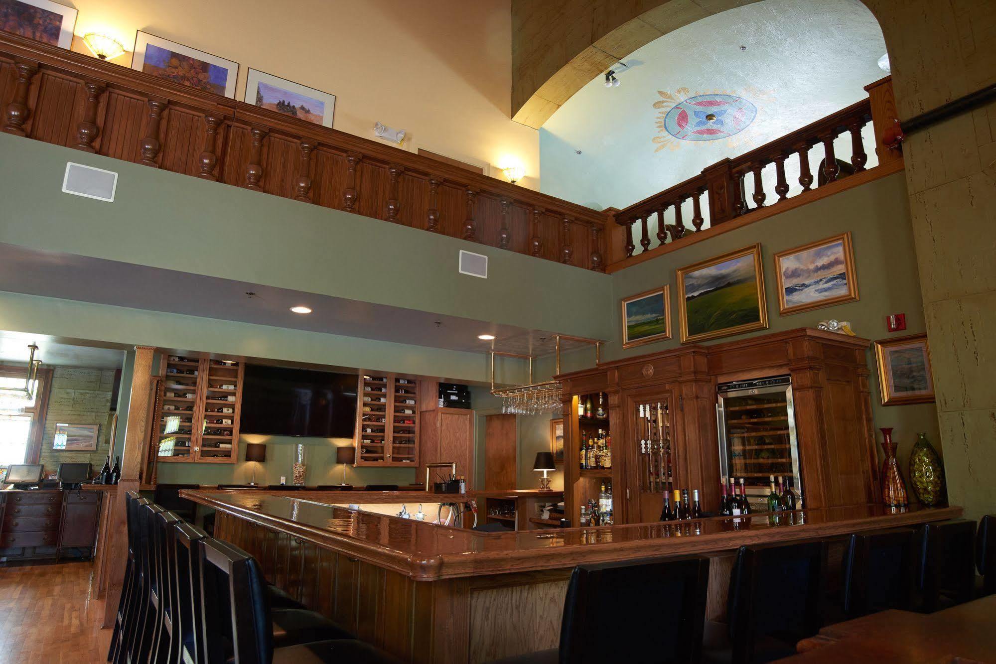 Belfry Inn And Bistro Сэндвич Экстерьер фото