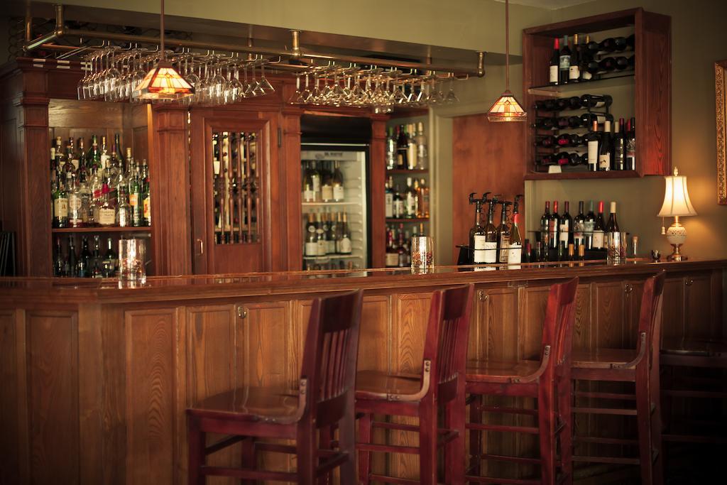 Belfry Inn And Bistro Сэндвич Экстерьер фото